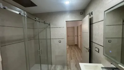 Chalet adosado en venta en Calle de Monfragüe, 1, Arco Norte-Avenida de España (Distrito Zona Centro. Dos Hermanas) de 286.990 €