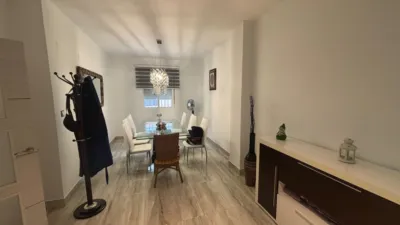 Chalet adosado en venta en Calle de Monfragüe, 1, Arco Norte-Avenida de España (Distrito Zona Centro. Dos Hermanas) de 286.990 €