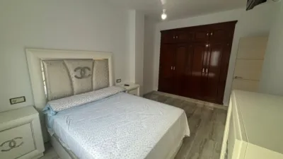 Chalet adosado en venta en Calle de Monfragüe, 1, Arco Norte-Avenida de España (Distrito Zona Centro. Dos Hermanas) de 286.990 €