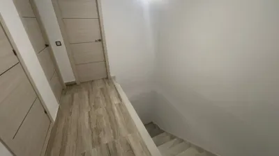 Chalet adosado en venta en Calle de Monfragüe, 1, Arco Norte-Avenida de España (Distrito Zona Centro. Dos Hermanas) de 286.990 €