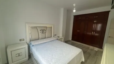 Chalet adosado en venta en Calle de Monfragüe, 1, Arco Norte-Avenida de España (Distrito Zona Centro. Dos Hermanas) de 286.990 €
