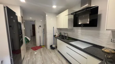 Chalet adosado en venta en Calle de Monfragüe, 1, Arco Norte-Avenida de España (Distrito Zona Centro. Dos Hermanas) de 286.990 €