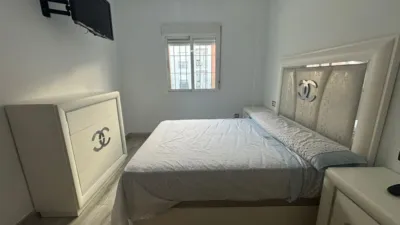 Chalet adosado en venta en Calle de Monfragüe, 1, Arco Norte-Avenida de España (Distrito Zona Centro. Dos Hermanas) de 286.990 €