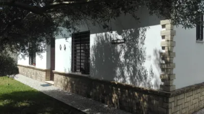 Chalet unifamiliar en alquiler en Bollullos de La Mitación, Bollullos de la Mitación de 1.600 €<span>/mes</span>