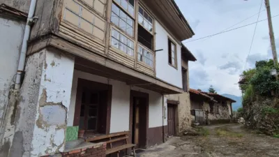 House on La Ferrera Street photo 2