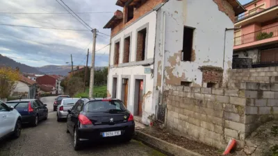 House on Calle Virgen del Otero photo 4