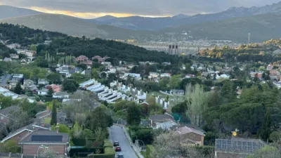 Piso en venta en Avenida del Ebro, 29, Becerril de la Sierra de 355.000 €