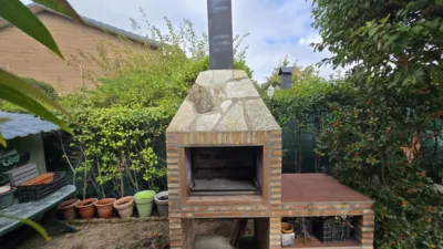 Chalet unifamiliar en venta en Calle del Mar Egeo, El Guijo-Colonia España (Galapagar) de 680.000 €