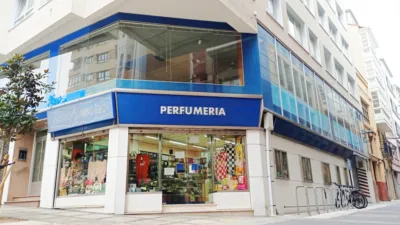 Local comercial en venta en Plaza del Humor - Vista 2