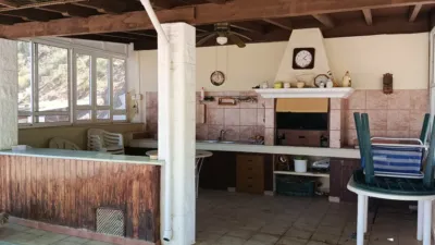 Rustic chalet on Calle Moralillo photo 12