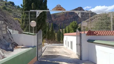 Rustic chalet on Calle Moralillo photo 4