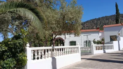 Rustic chalet on Calle Moralillo photo 26