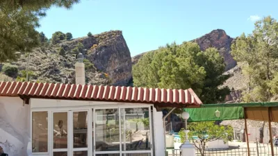 Rustic chalet on Calle Moralillo photo 10