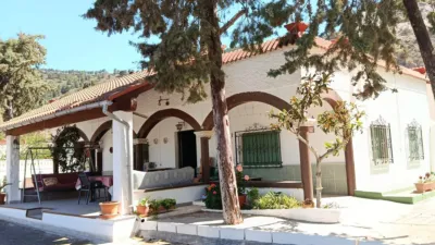 Rustic chalet on Calle Moralillo photo 2