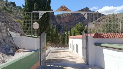 Rustic chalet on Calle Moralillo photo 4