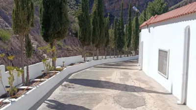 Rustic chalet on Calle Moralillo photo 6