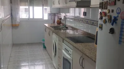 Apartment on Carrer d'Astúries, no. s/n photo 5