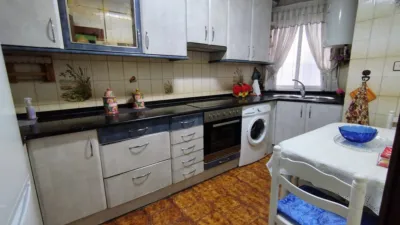 Piso en venta en Calle Zamacola, cerca de Calle Lekanda, Ibaizabal-Abusu (Distrito Ibaiondo. Bilbao) de 189.500 €