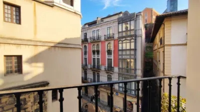Piso en venta en Calle de Ronda, Casco Viejo - Zazpi Kaleak (Distrito Ibaiondo. Bilbao) de 362.000 €