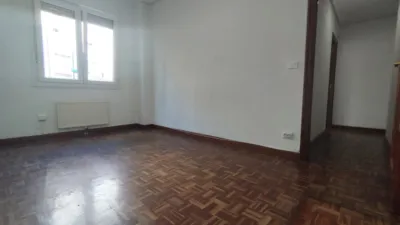 Flat on Basurtuko Geltokiko Kalea photo 21
