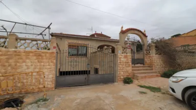 Chalet unifamiliar en venta en Carrer de Bellavista-K, S'Arenal (Distrito Platja de Palma. Palma de Mallorca) de 750.000 €
