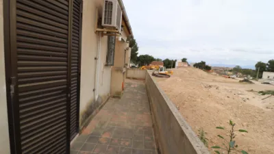 Chalet unifamiliar en venta en Carrer de Bellavista-K, S'Arenal (Distrito Platja de Palma. Palma de Mallorca) de 750.000 €