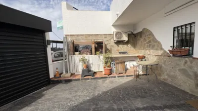 Semi-detached chalet on Calle del Alcalde Francisco Cañamero Gutiérrez photo 4
