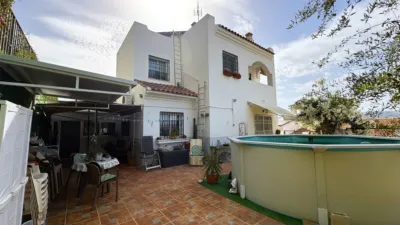 Semi-detached chalet on Calle del Alcalde Francisco Cañamero Gutiérrez photo 2