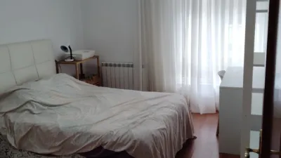 Piso en alquiler en Calle de Víctor Sáenz, Montecerrao (Oviedo) de 750 €<span>/mes</span>