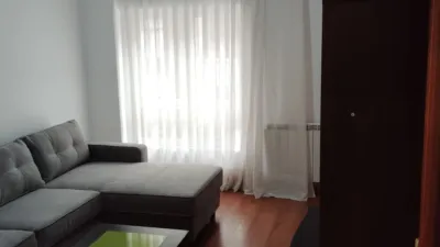 Piso en alquiler en Calle de Víctor Sáenz, Montecerrao (Oviedo) de 750 €<span>/mes</span>