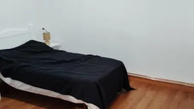 Piso en alquiler en Calle de Víctor Sáenz, Montecerrao (Oviedo) de 750 €<span>/mes</span>