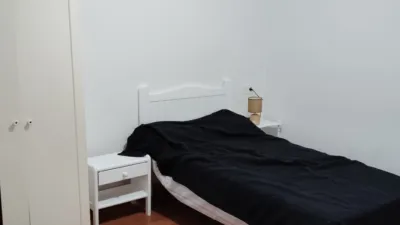Piso en alquiler en Calle de Víctor Sáenz, Montecerrao (Oviedo) de 750 €<span>/mes</span>