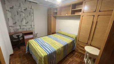Piso en alquiler en Calle de Rafael Altamira, Buenavista-El Cristo (Oviedo) de 900 €<span>/mes</span>
