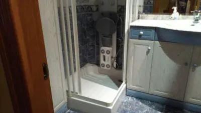 Piso en alquiler en Calle de Rafael Altamira, Buenavista-El Cristo (Oviedo) de 900 €<span>/mes</span>