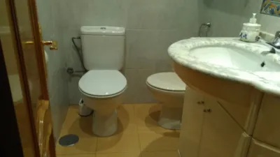 Piso en alquiler en Calle de Rafael Altamira, Buenavista-El Cristo (Oviedo) de 900 €<span>/mes</span>