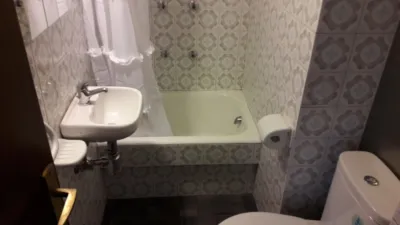 Piso en alquiler en Avenida de Buenavista, Buenavista-El Cristo (Oviedo) de 1.200 €<span>/mes</span>