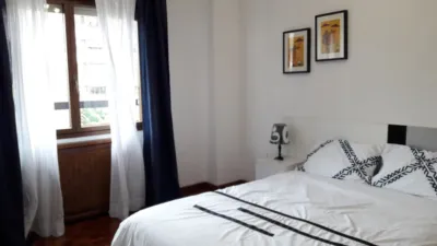 Piso en alquiler en Avenida de Buenavista, Buenavista-El Cristo (Oviedo) de 1.200 €<span>/mes</span>