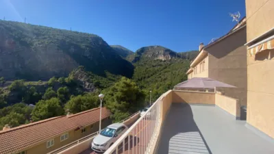 Casa en Passatge de l'Esllaguissada photo 8