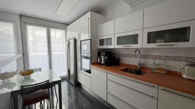 Duplex on Plaza Tellerialde Street photo 2