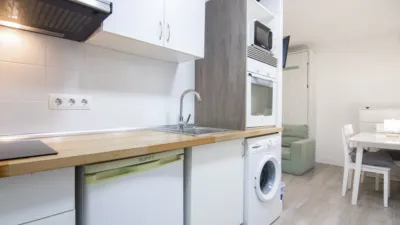 Estudio en alquiler en Carrer de Picalquers - Imagen 2
