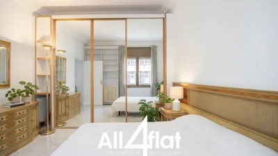 Apartment on Avinguda de la Riera de Cassoles photo 18