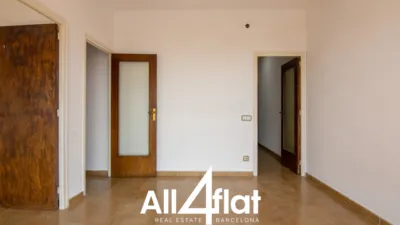 Apartment on Carrer del Tres d'Abril photo 4