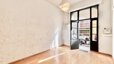 Piso en venta en Carrer de Ruiz de Padrón, 43, cerca de Carrer de Coll i Vehí, El Camp de l'Arpa del Clot (Distrito Sant Martí. Barcelona Capital) de 220.000 €