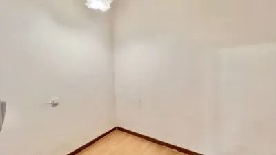 Piso en venta en Carrer de Ruiz de Padrón, 43, cerca de Carrer de Coll i Vehí, El Camp de l'Arpa del Clot (Distrito Sant Martí. Barcelona Capital) de 220.000 €