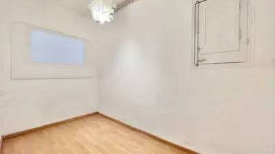 Piso en venta en Carrer de Ruiz de Padrón, 43, cerca de Carrer de Coll i Vehí, El Camp de l'Arpa del Clot (Distrito Sant Martí. Barcelona Capital) de 220.000 €