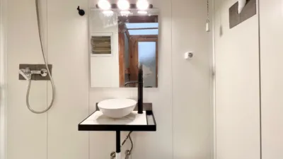 Piso en venta en Carrer de Ruiz de Padrón, 43, cerca de Carrer de Coll i Vehí, El Camp de l'Arpa del Clot (Distrito Sant Martí. Barcelona Capital) de 220.000 €