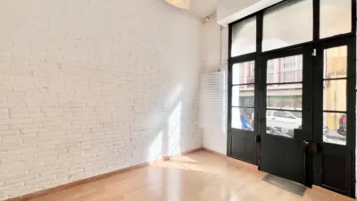 Piso en venta en Carrer de Ruiz de Padrón, 43, cerca de Carrer de Coll i Vehí, El Camp de l'Arpa del Clot (Distrito Sant Martí. Barcelona Capital) de 220.000 €