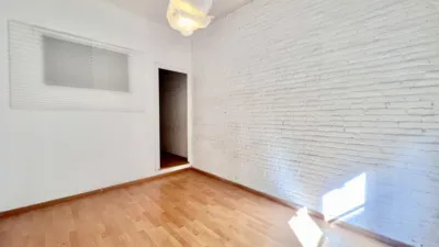 Piso en venta en Carrer de Ruiz de Padrón, 43, cerca de Carrer de Coll i Vehí, El Camp de l'Arpa del Clot (Distrito Sant Martí. Barcelona Capital) de 220.000 €