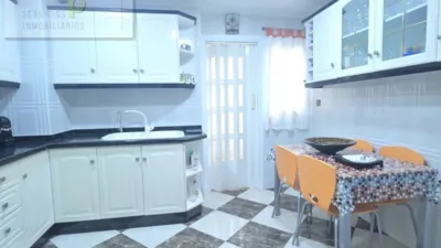 Piso en venta en Calle de Emilio Hernández Selva, cerca de Avinguda de Novelda, Carrús Oeste-El Toscar (Distrito Núcleo Urbano. Elx - Elche) de 184.900 €