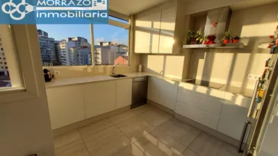 Piso en venta en Calle de Alexandre Bóveda, As Travesas-Balaídos (Distrito Casco Urbano. Vigo) de 320.000 €